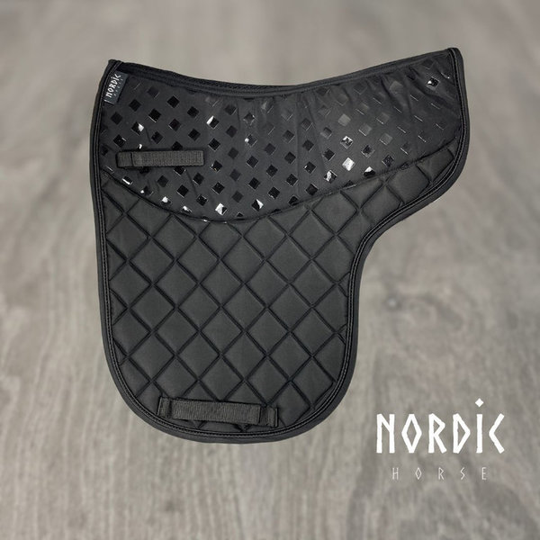 Nordic Horse Satteldecke "All Black"